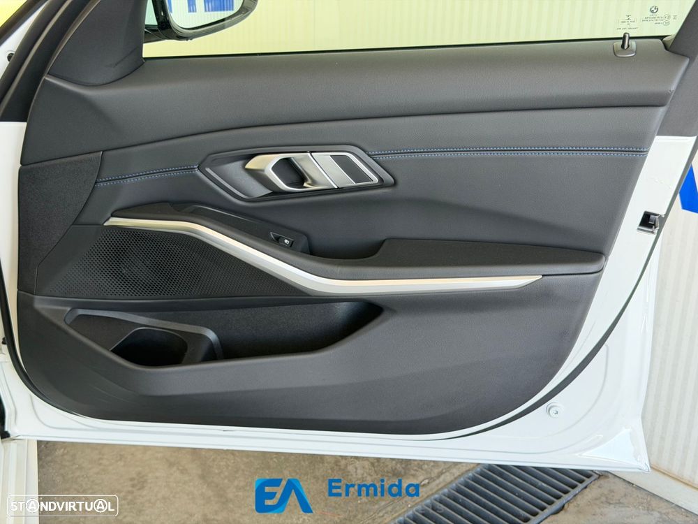 BMW 330 - 47