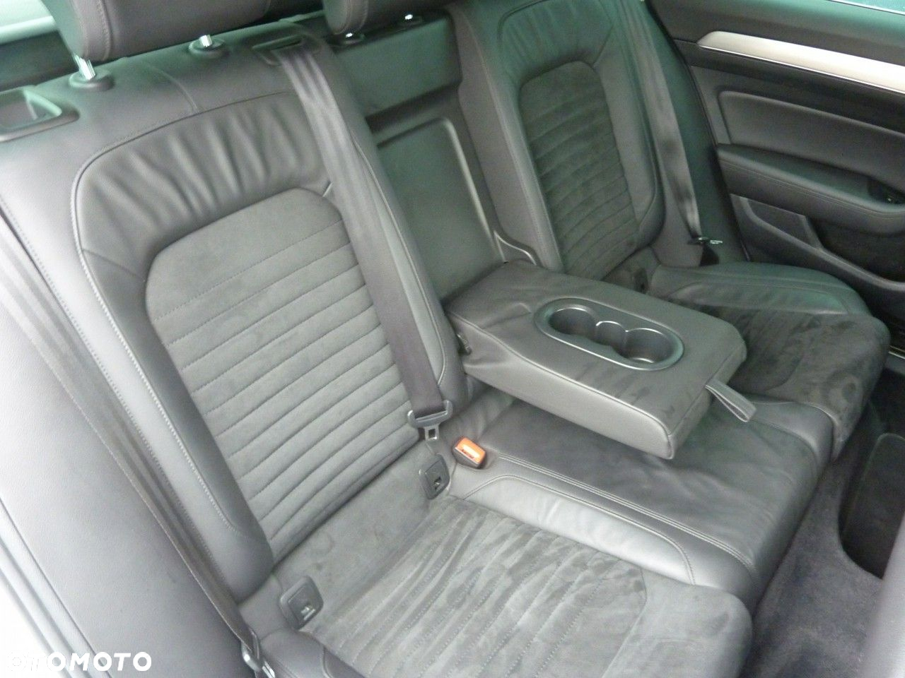 Volkswagen Passat - 15