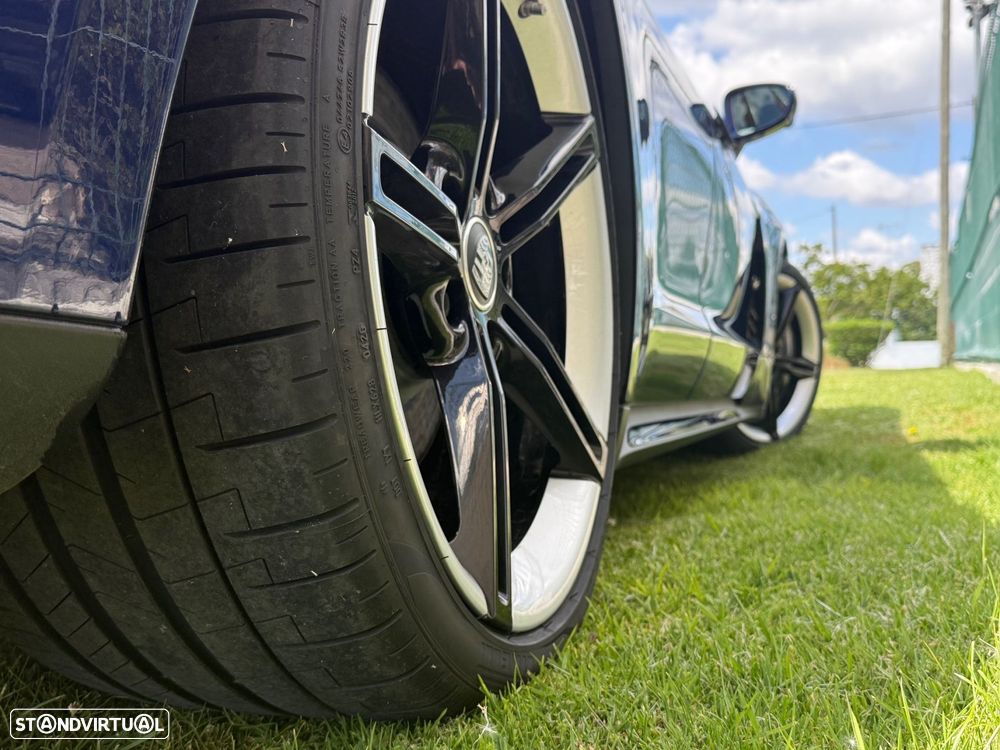 Porsche Taycan - 7
