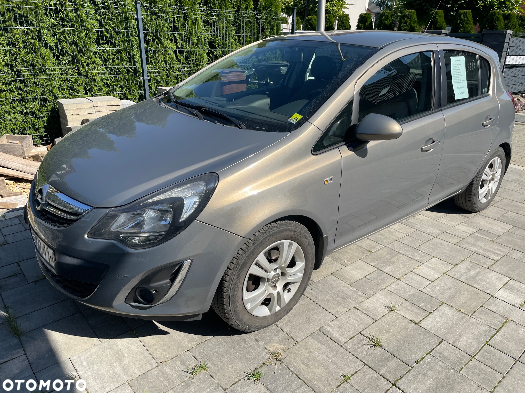Opel Corsa 1.4 16V Cosmo - 2
