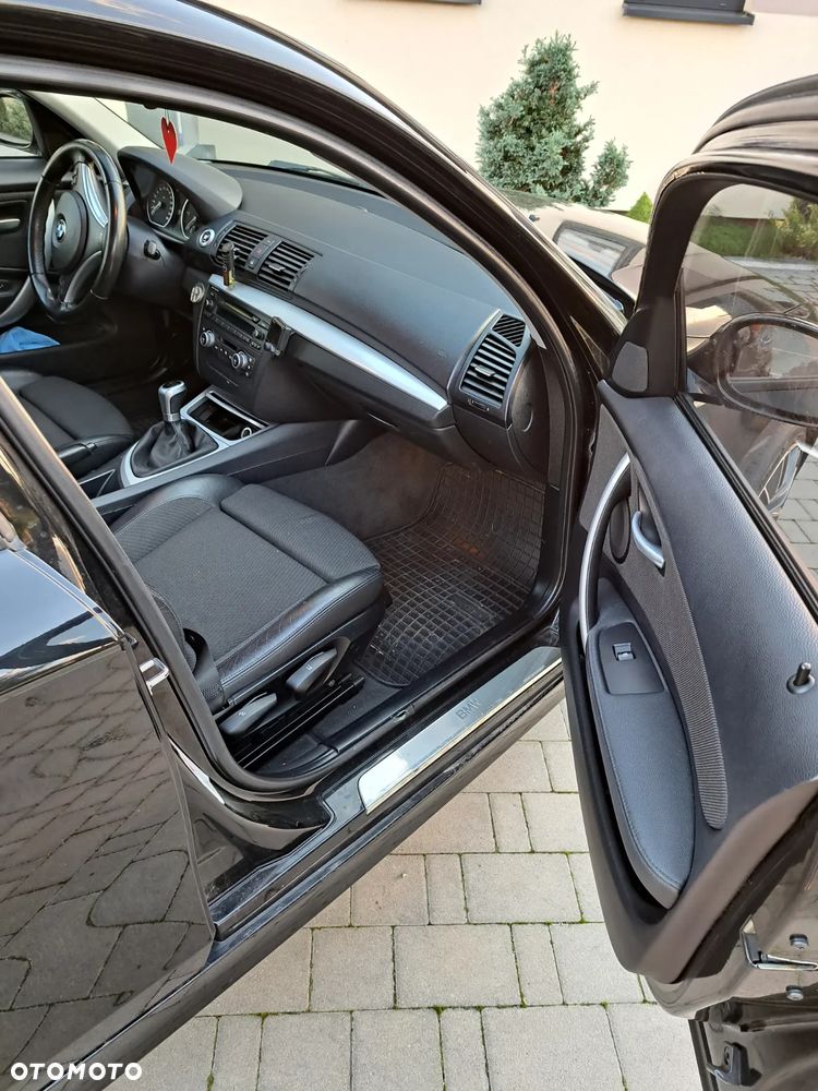 BMW Seria 1 123d - 9
