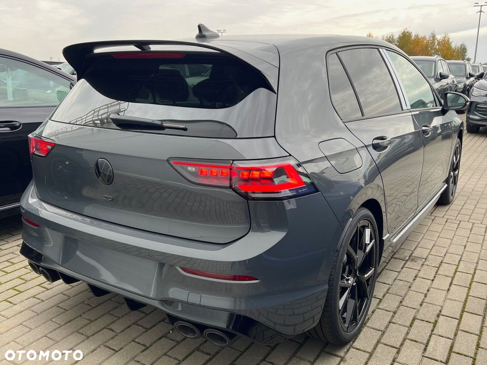 Volkswagen Golf - 5