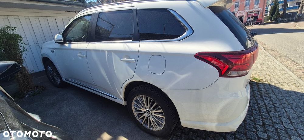 Mitsubishi Outlander Instyle - 3