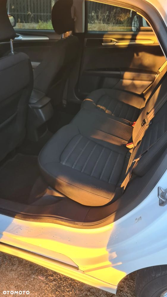 Ford Mondeo 2.0 TDCi Ambiente Plus - 11