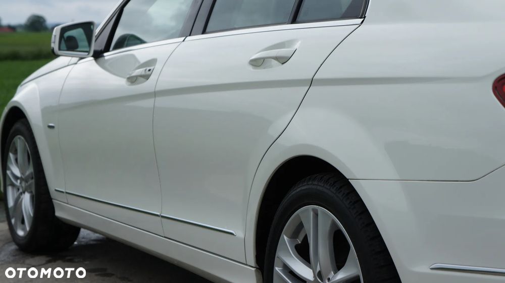 Mercedes-Benz Klasa C 180 CGI Automatik BlueEFFICIENCY - 8