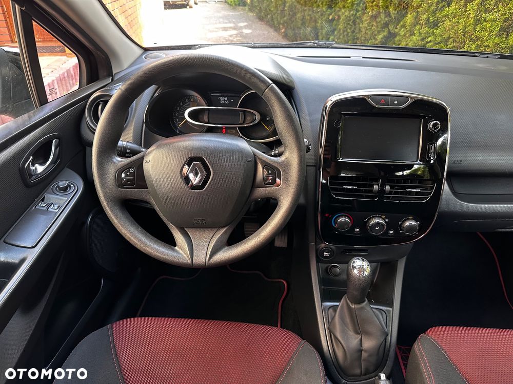 Renault Clio 1.2 16V 75 LIMITED - 26