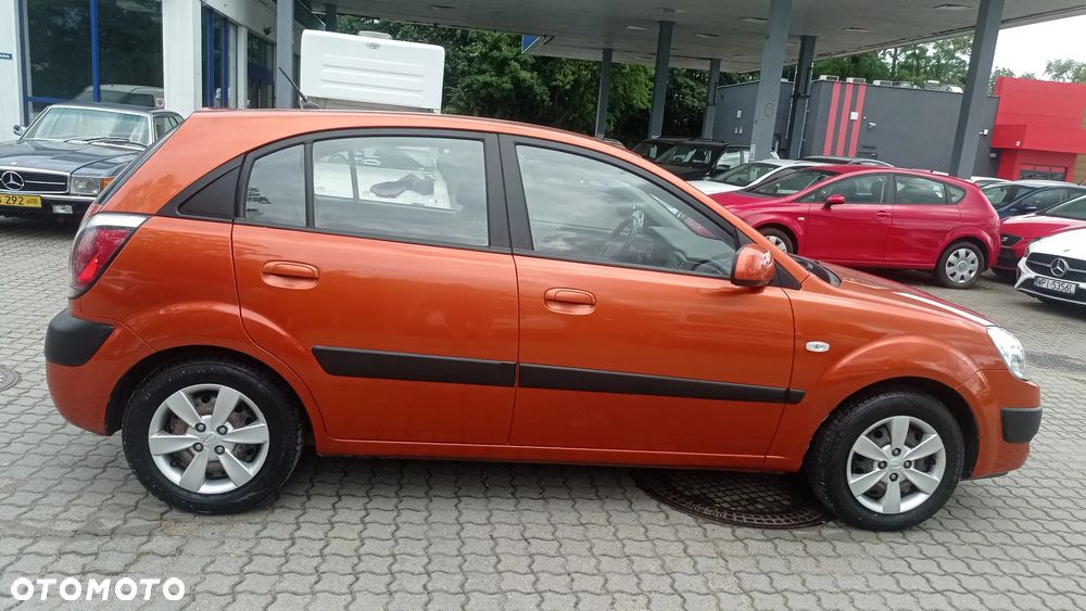 Kia Rio 1.4 (klm swo) / Comfort + - 24