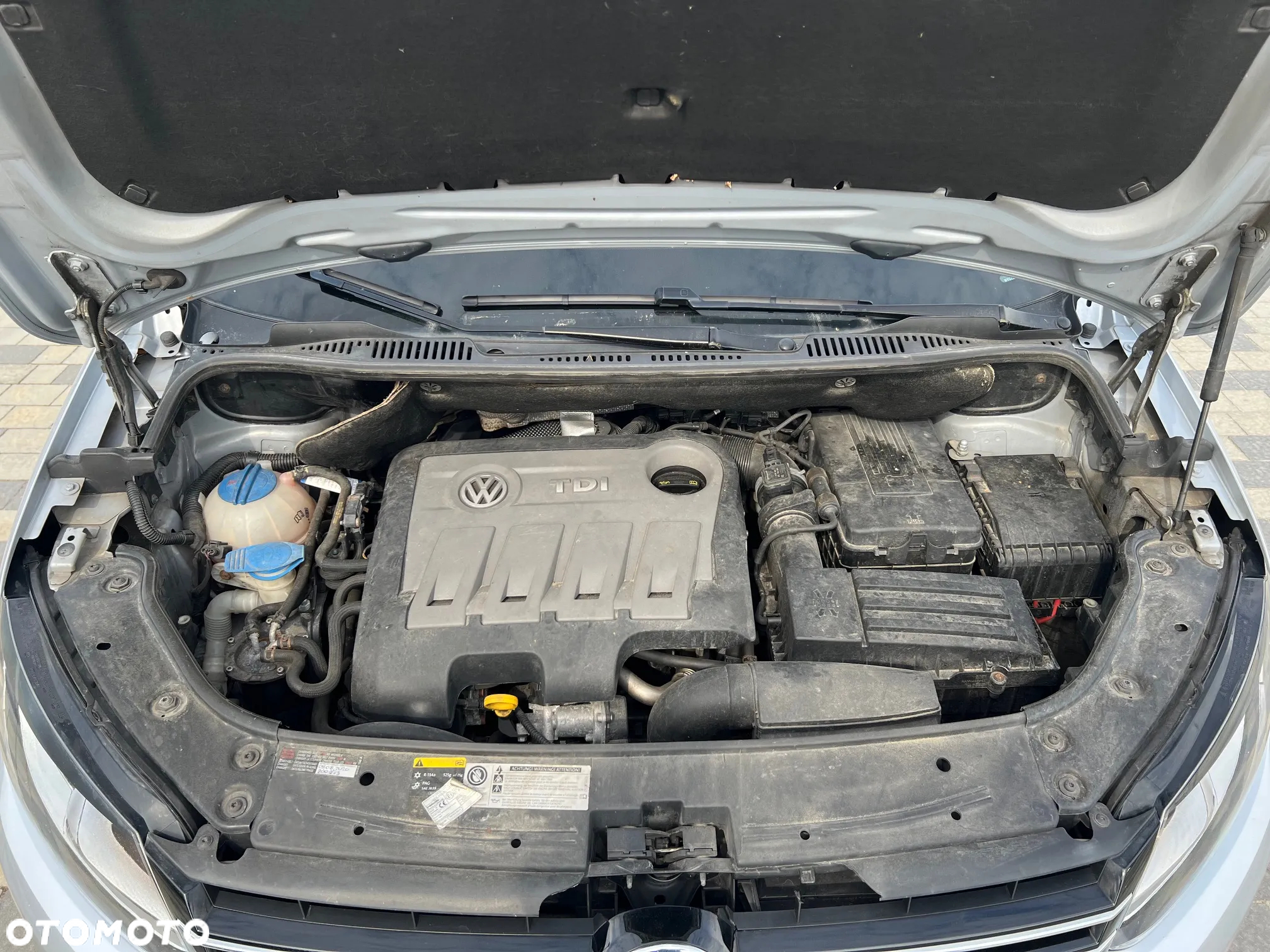Volkswagen Touran 1.6 TDI DPF BlueMotion Technology Comfortline - 16