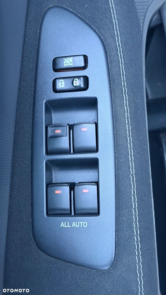 Toyota Auris 1.6 Prestige - 30