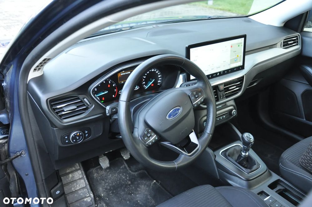 Ford Focus 1.0 EcoBoost Titanium - 12