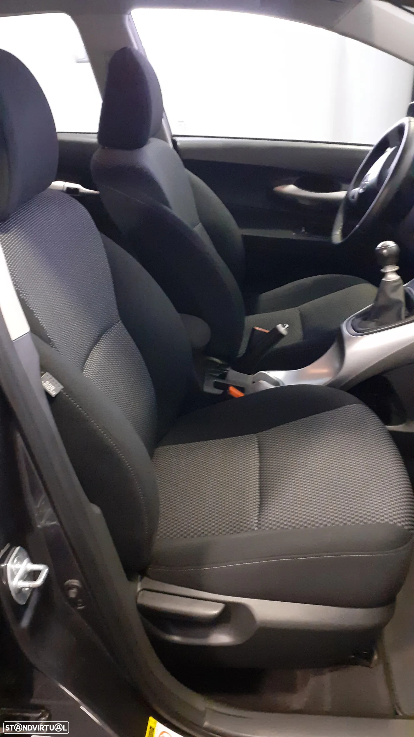 Toyota Auris 1.4 VVT-i AC - 14