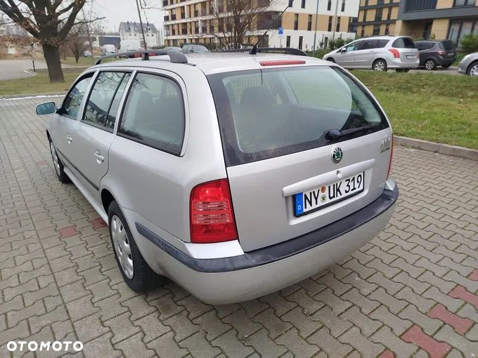 Skoda Octavia 1.6 Selection - 3