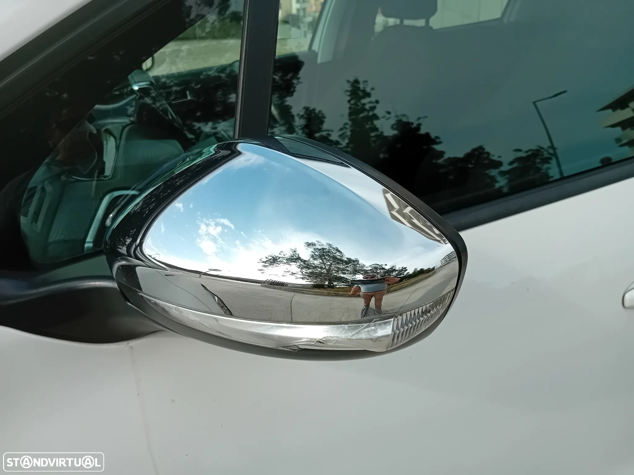 Peugeot 208 1.5 BlueHDi Signature - 19