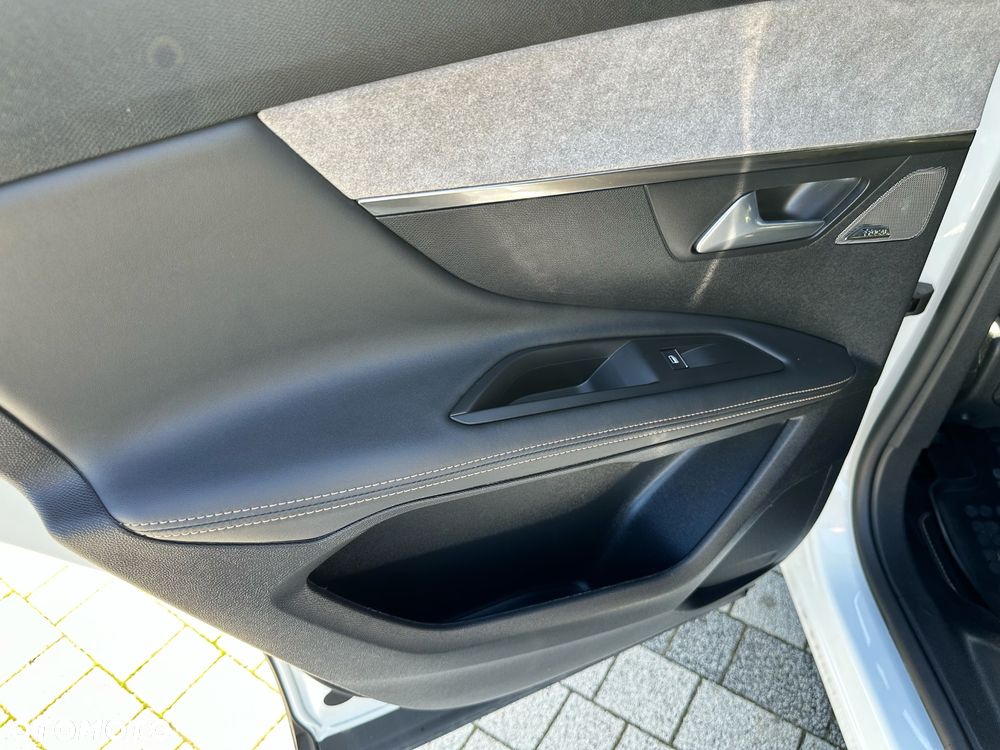 Peugeot 3008 1.2 PureTech GT Pack S&S EAT8 - 24