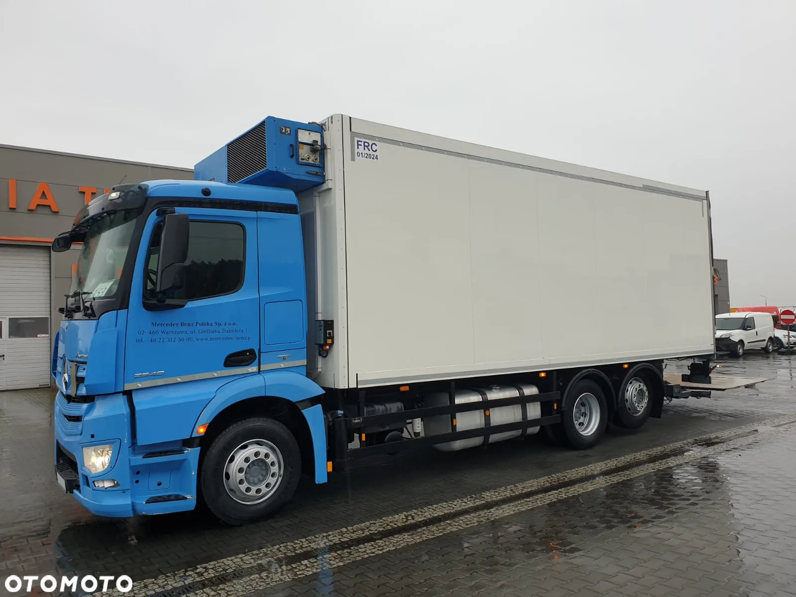 Mercedes-Benz ANTOS 2540 CHŁODNIA+WINDA+DRZWI+BOCZNE - 2