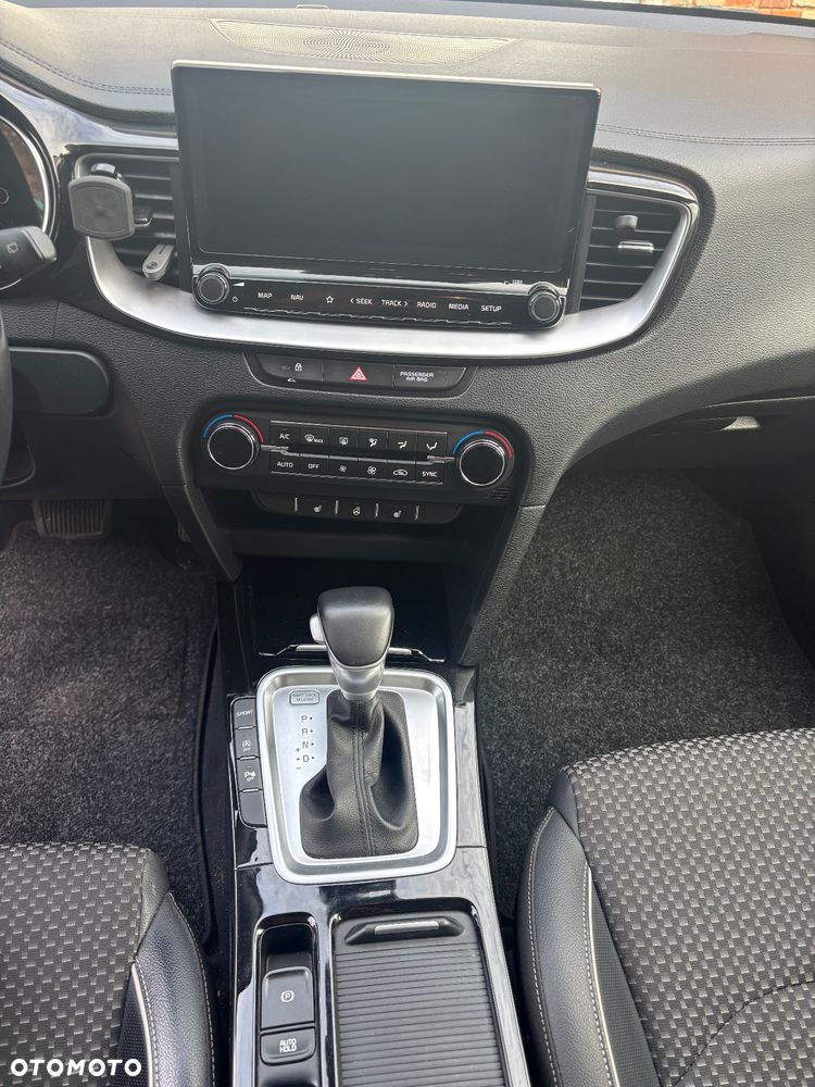 Kia XCeed 1.6 CRDi SCR L DCT - 28