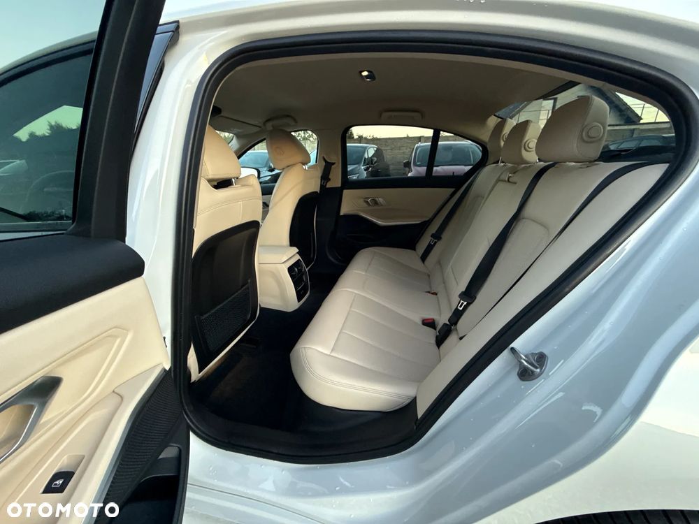 BMW Seria 3 - 29