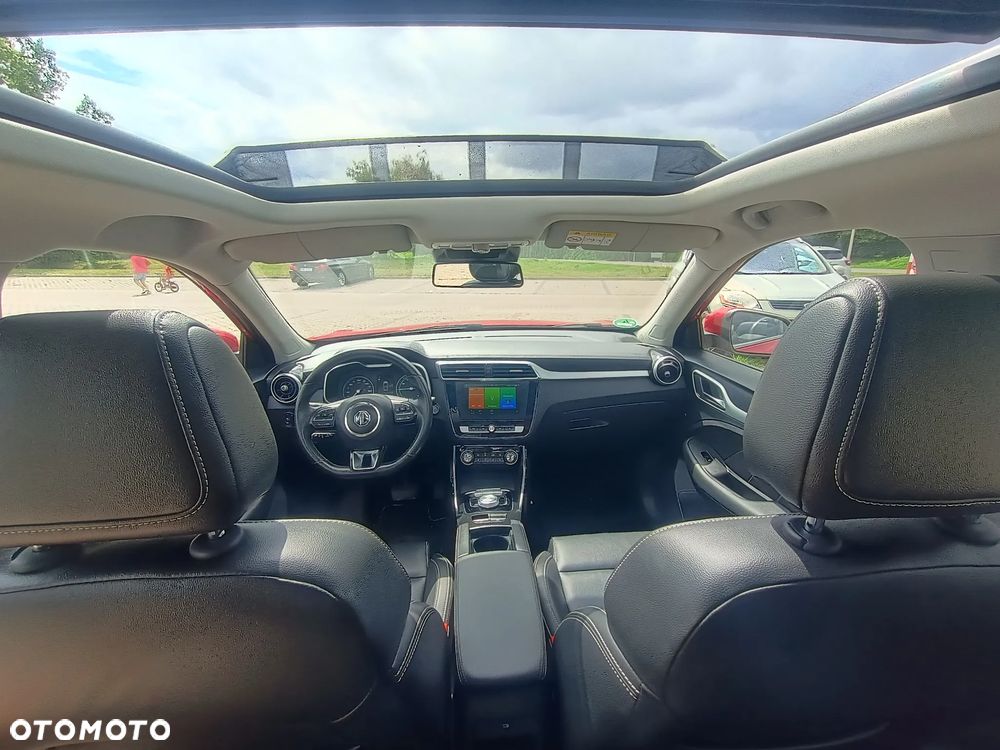 MG ZS Luxury - 10