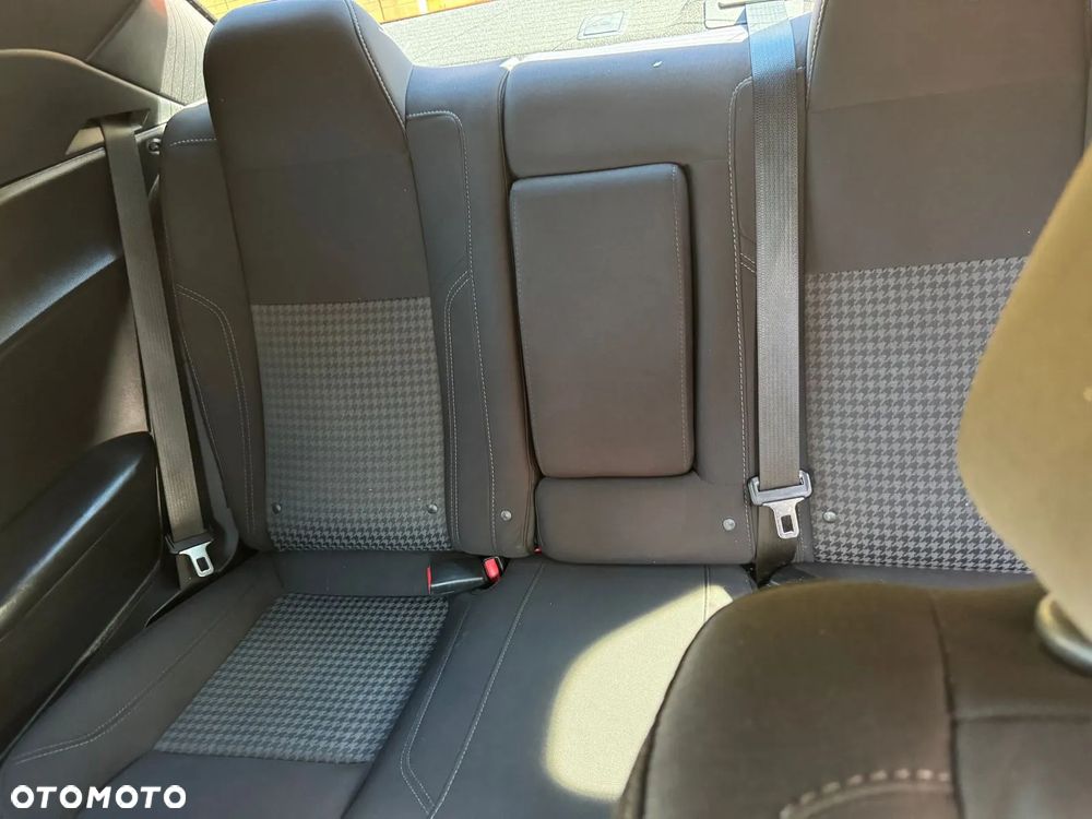 Dodge Challenger - 15