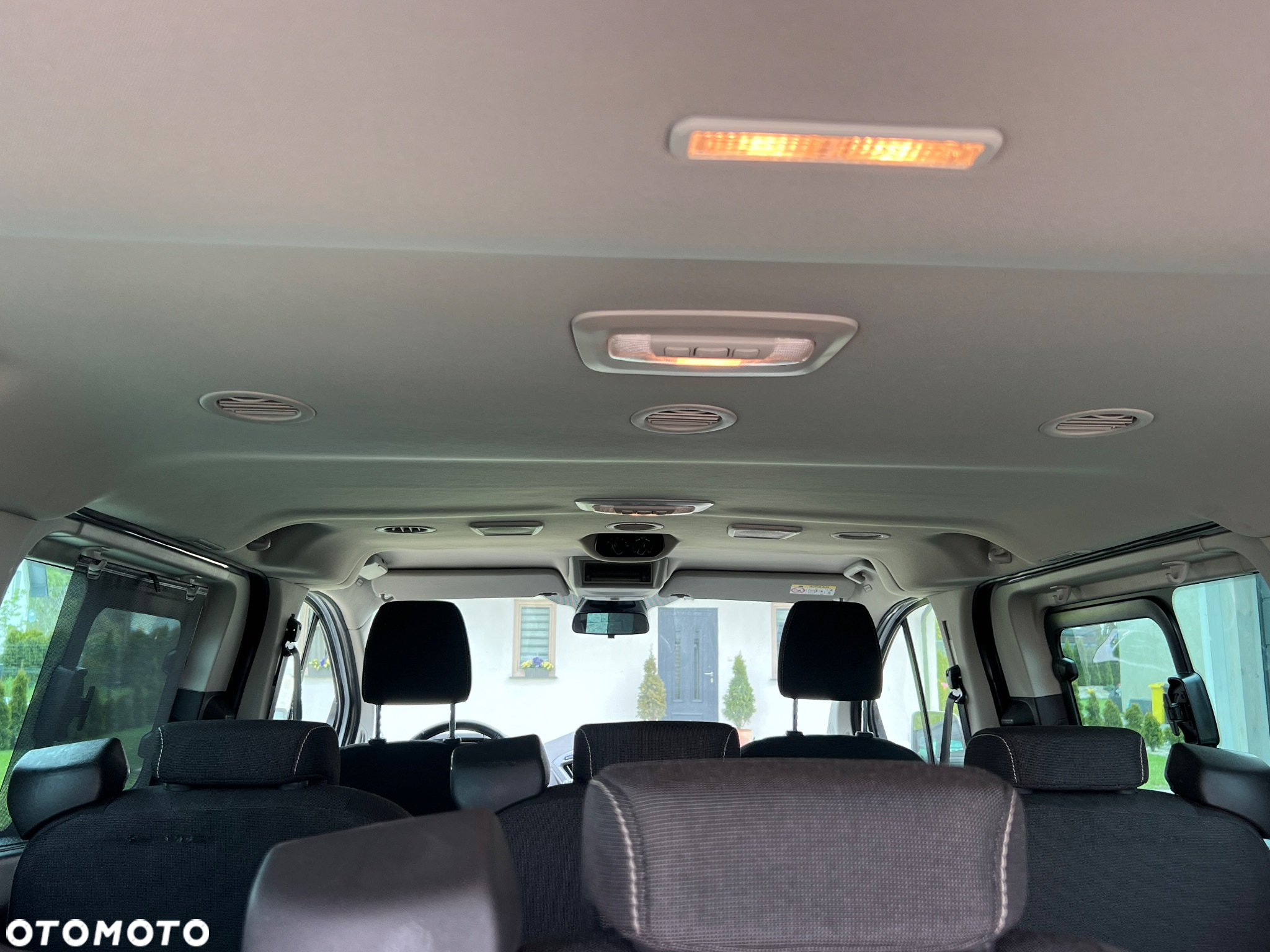 Ford Tourneo Custom 2.0 EcoBlue L1 Titanium - 22