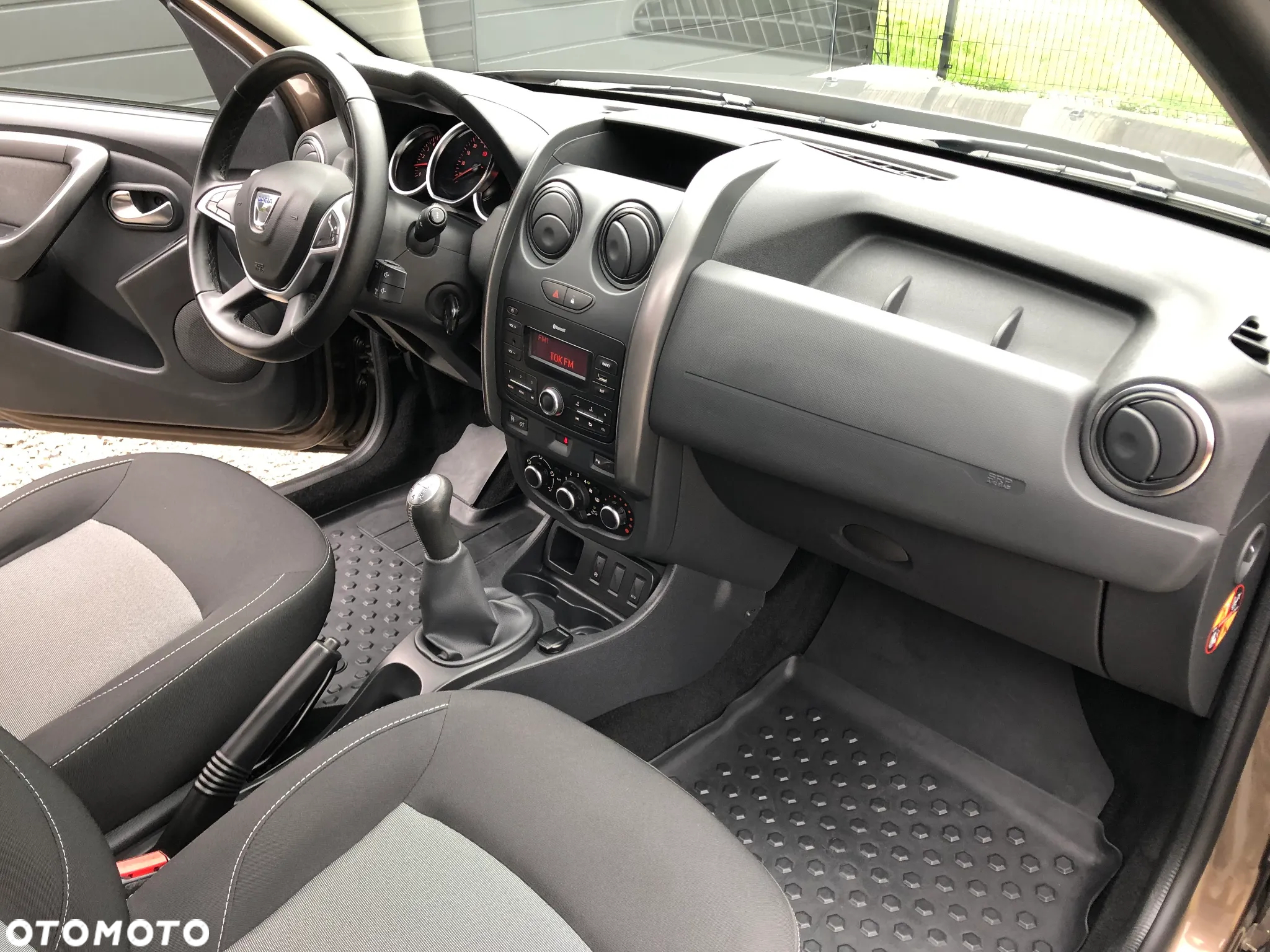 Dacia Duster 1.6 SCe Laureate S&S - 11