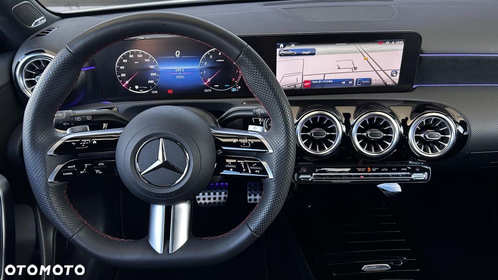 Mercedes-Benz Klasa A 220 4-Matic AMG Line 8G-DCT - 14