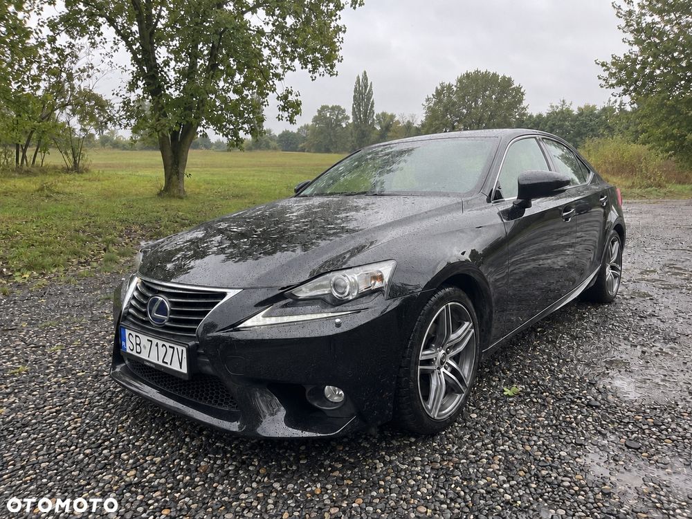Lexus IS 300h Elegance - 8