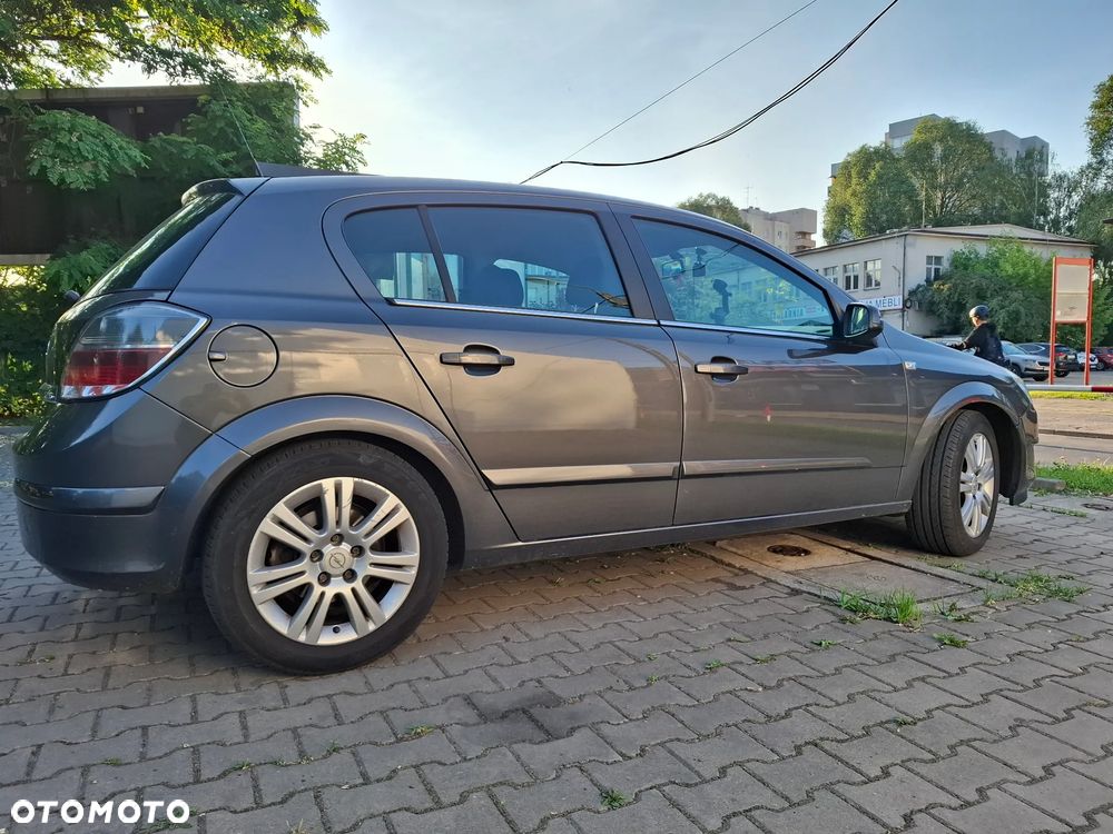 Opel Astra 1.6 Easytronic Cosmo - 5