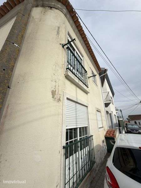 Moradia T1 à Venda – 2 Andares e 2 Casas de Banho