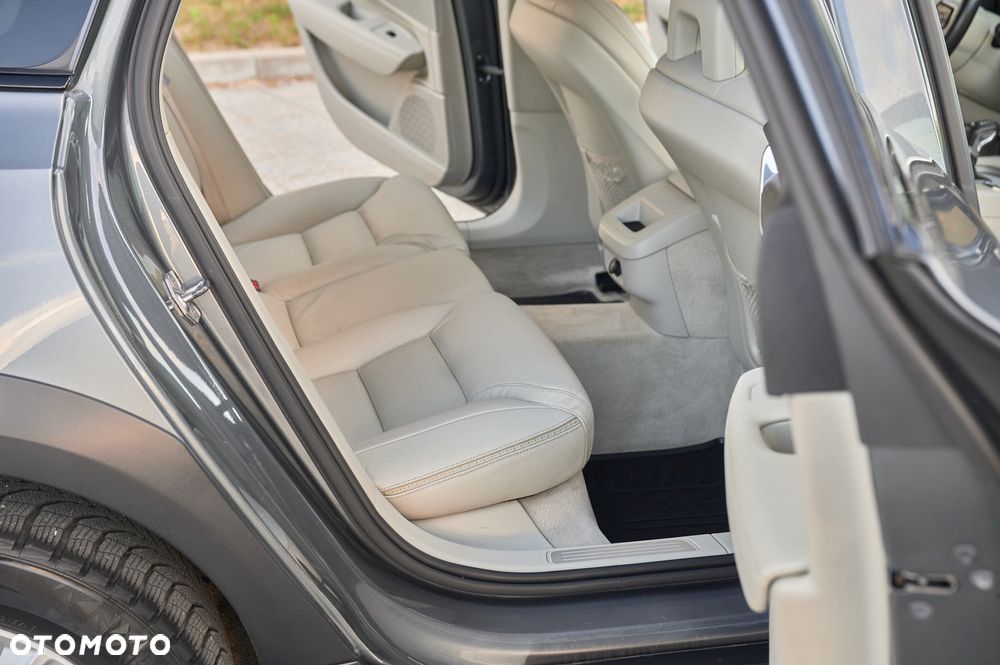 Volvo V90 Cross Country D4 AWD Geartronic - 24