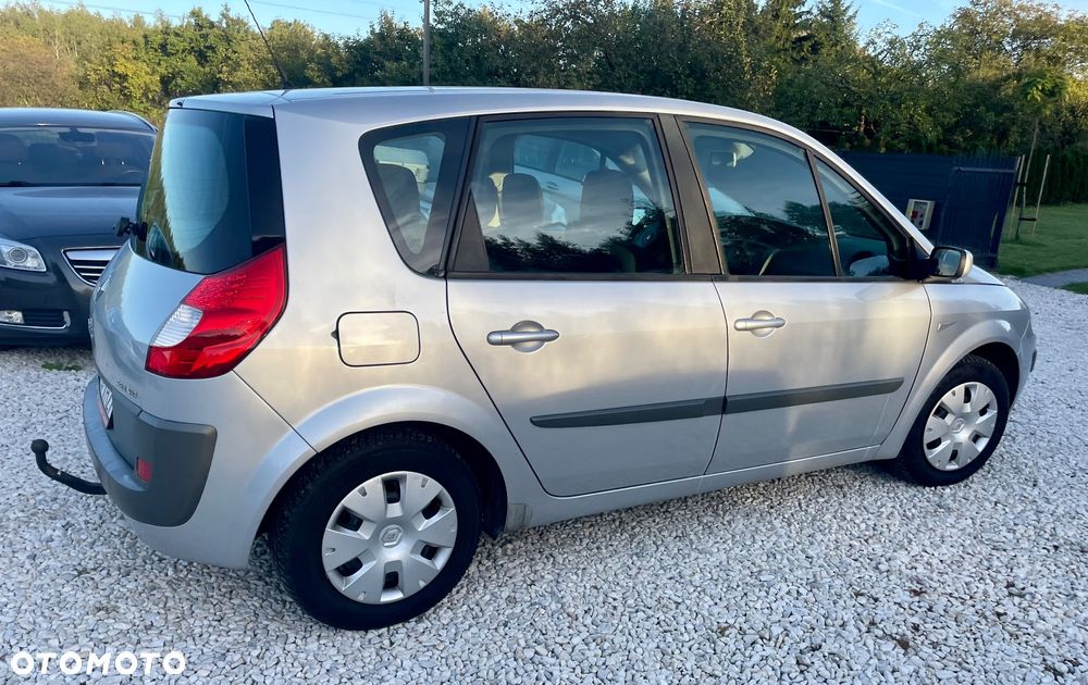 Renault Scenic - 16
