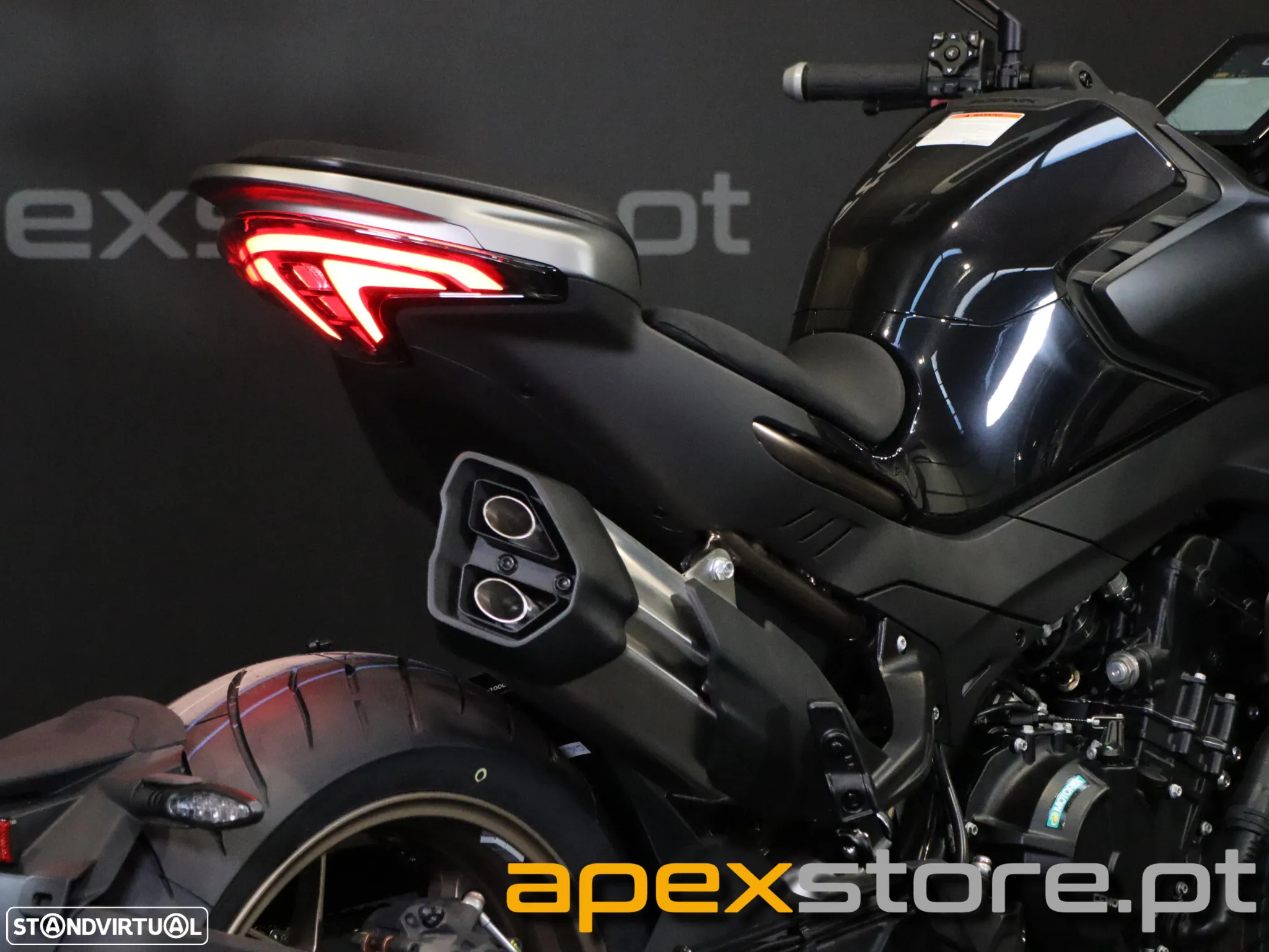 CF Moto 800NK - 7