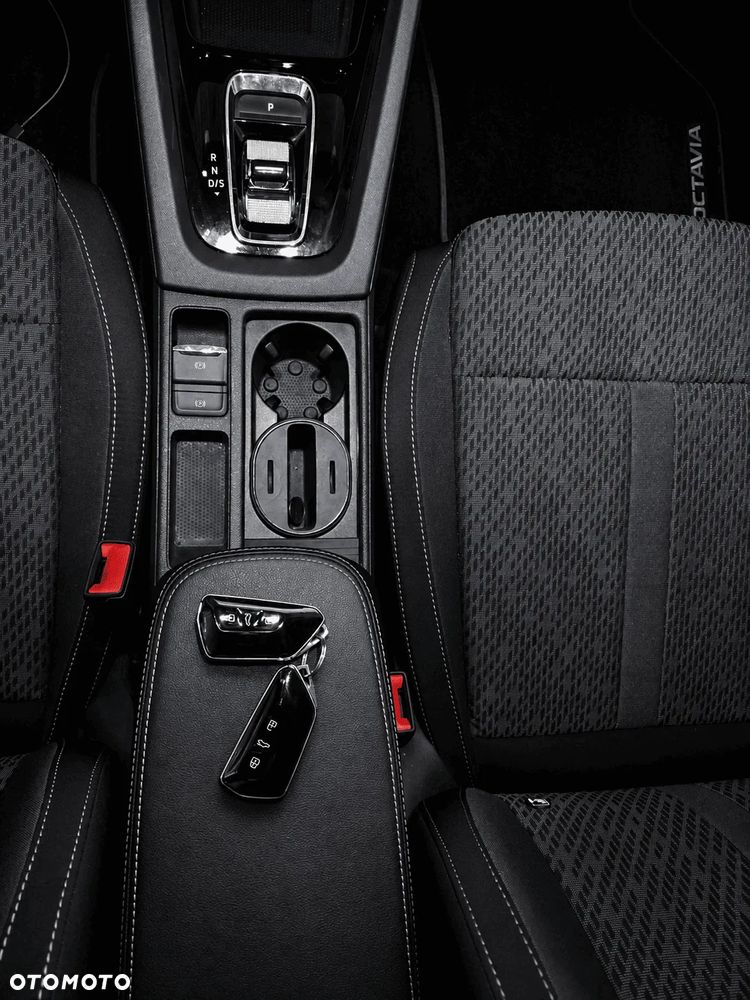 Skoda Octavia 2.0 TDI DSG Premium Edition - 19