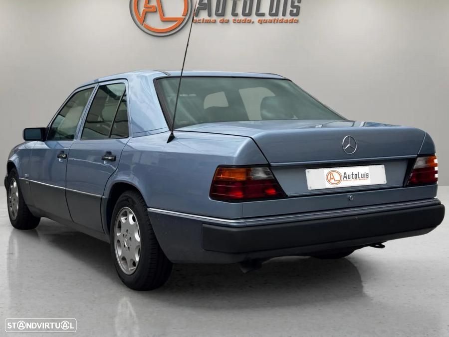 Mercedes-Benz E 250 1992 photo 4
