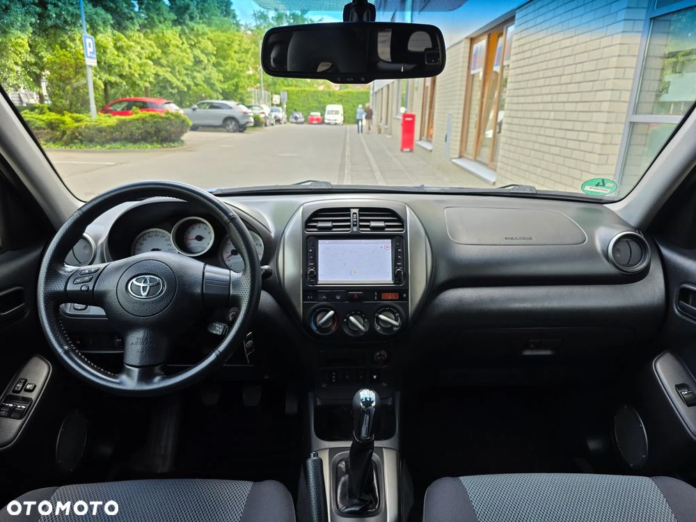 Toyota RAV4 - 23