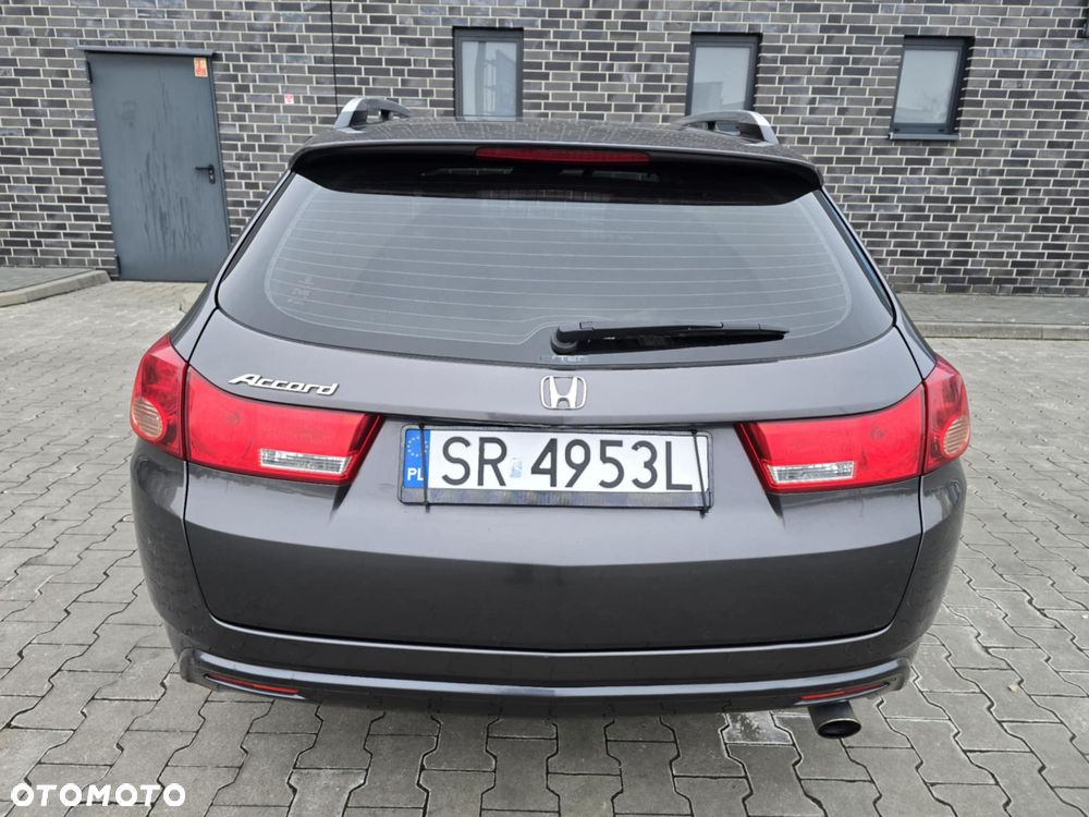 Honda Accord 2.0 Executive - 16