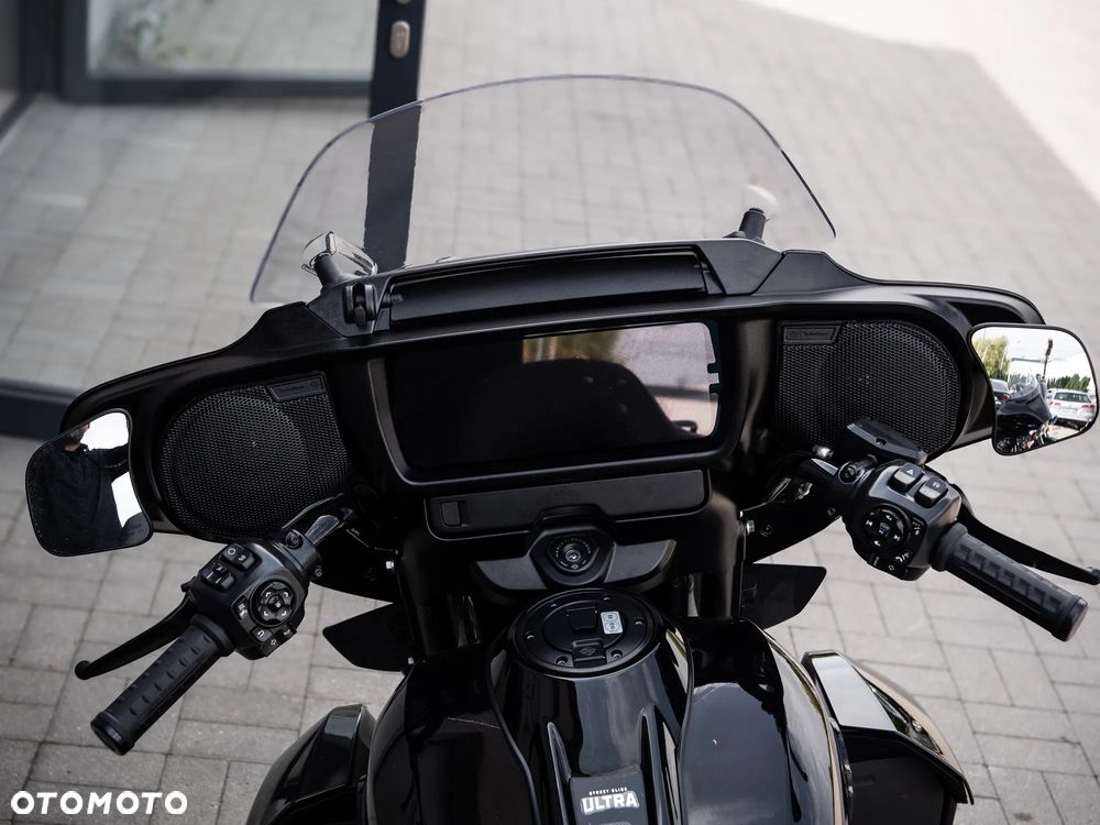 Harley-Davidson Touring Street Glide - 20