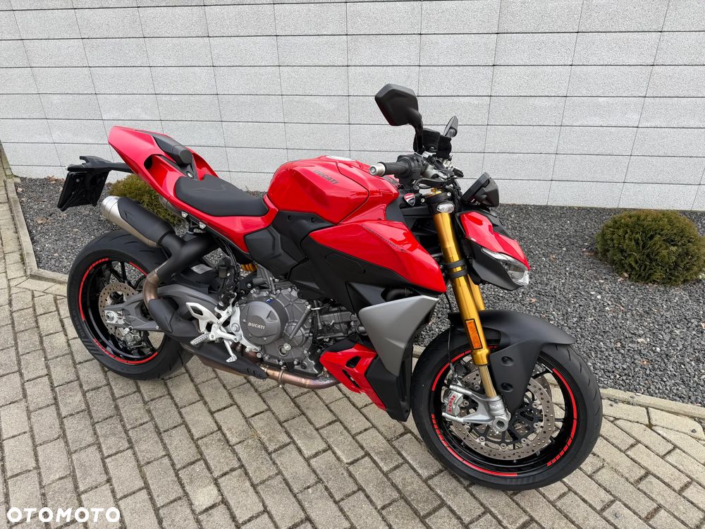 Ducati Streetfighter V2 - 7