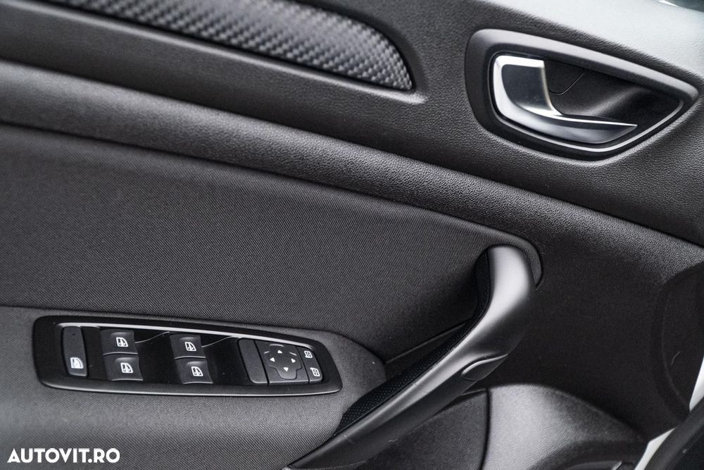 Renault Megane TCe 140 GPF ZEN - 25