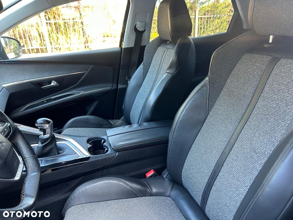 Peugeot 3008 1.6 BlueHDi Allure S&S - 18