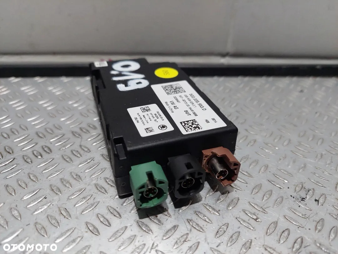 MODUŁ USB , HUB SKODA SUPER B NR 5G0035953D - 2