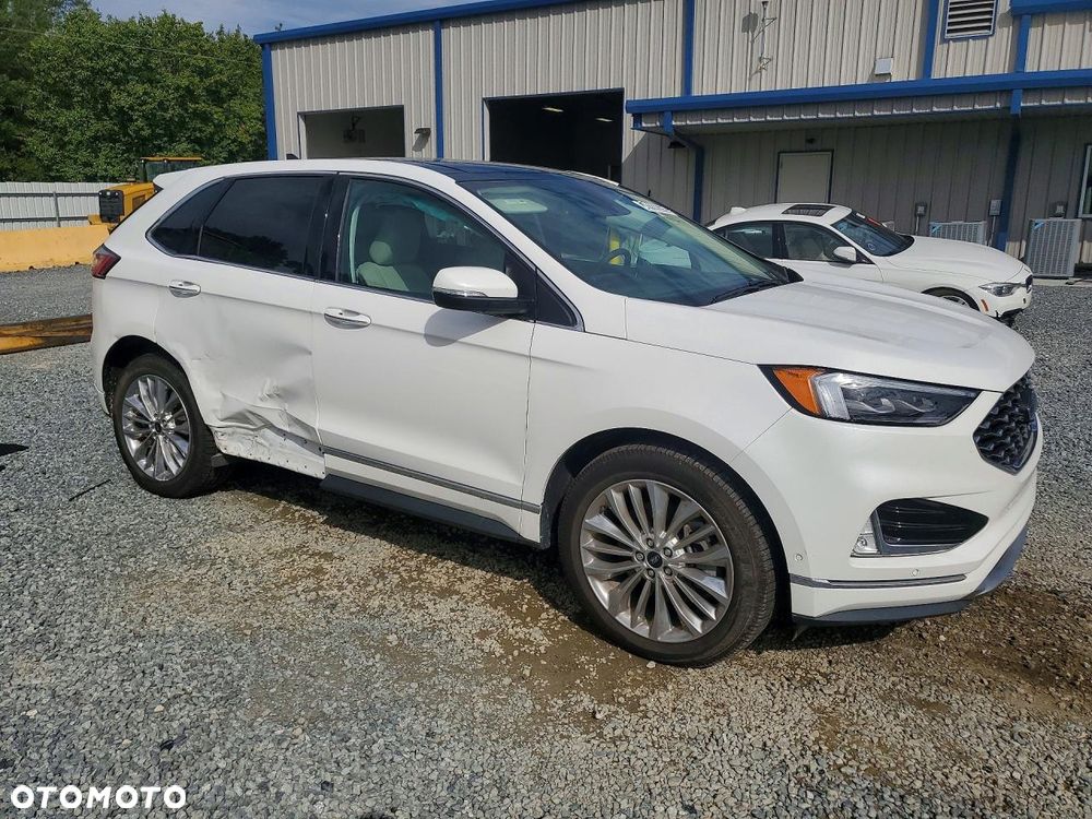 Ford Edge - 5