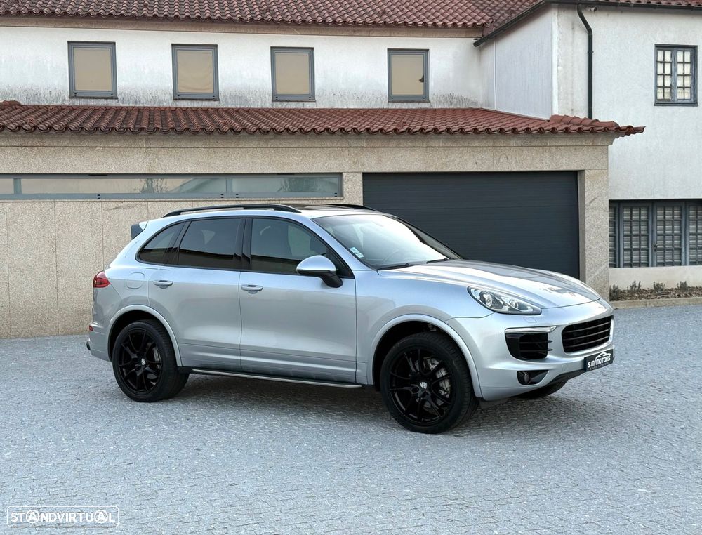 Porsche Cayenne S Platinum Edition - 10