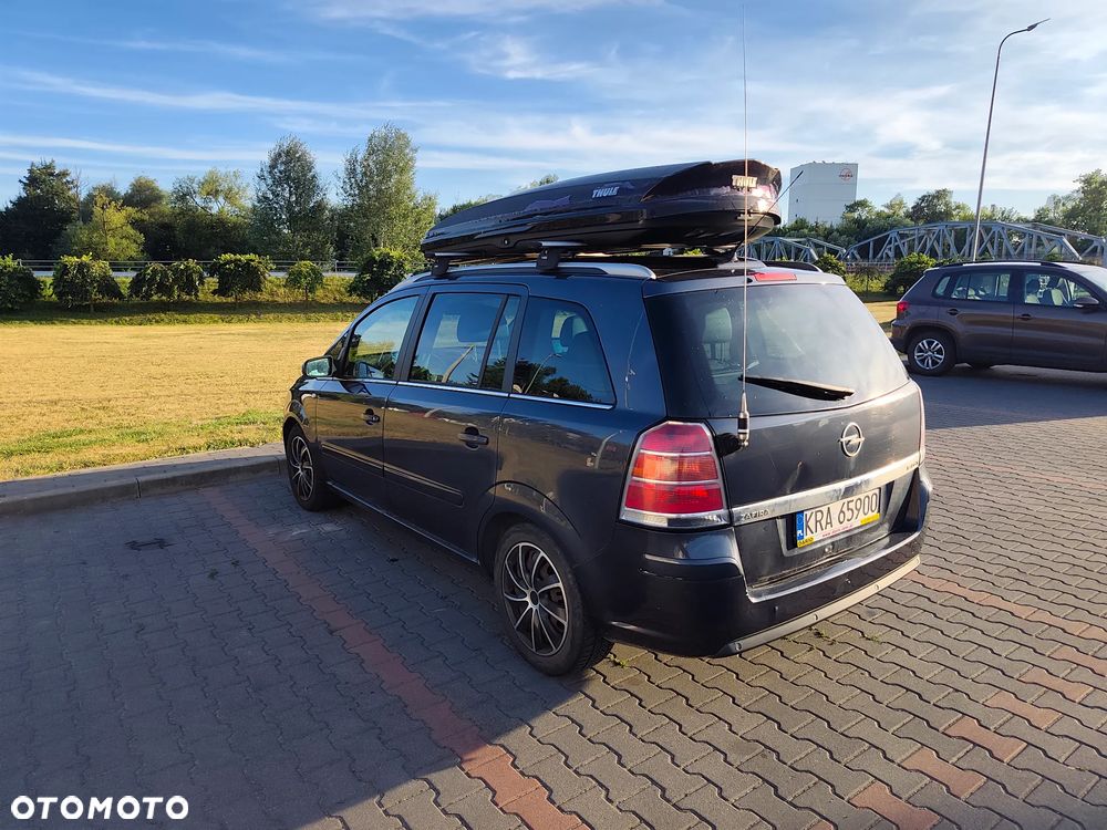 Opel Zafira 1.9 CDTI Cosmo - 3