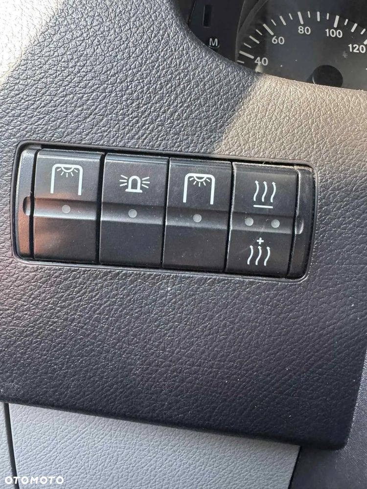 Mercedes-Benz SPRINTER - 18