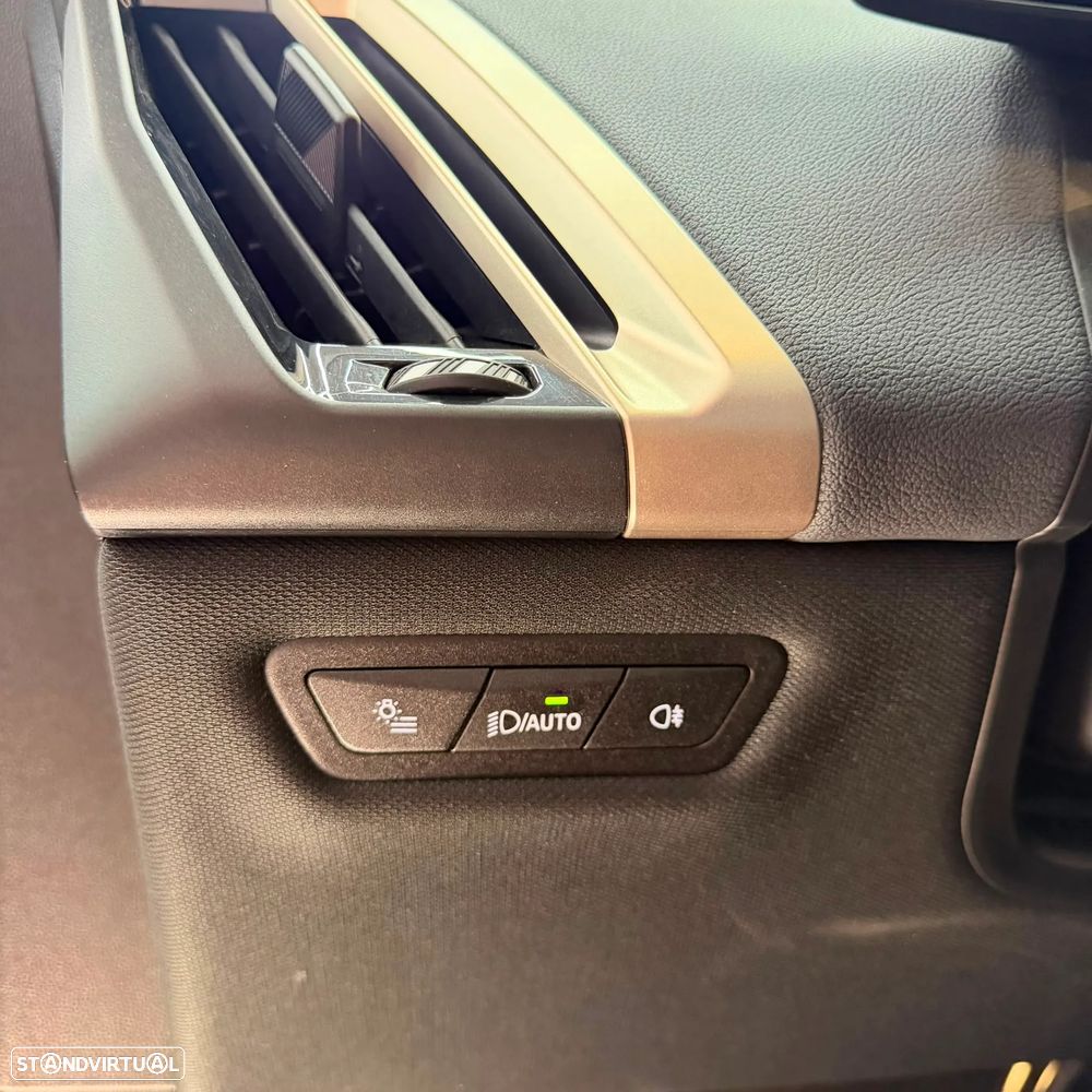 BMW iX xDrive40 - 11