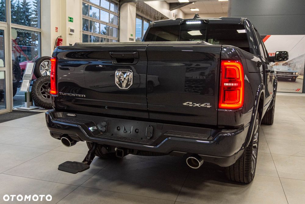RAM 1500 Tungsten - 11
