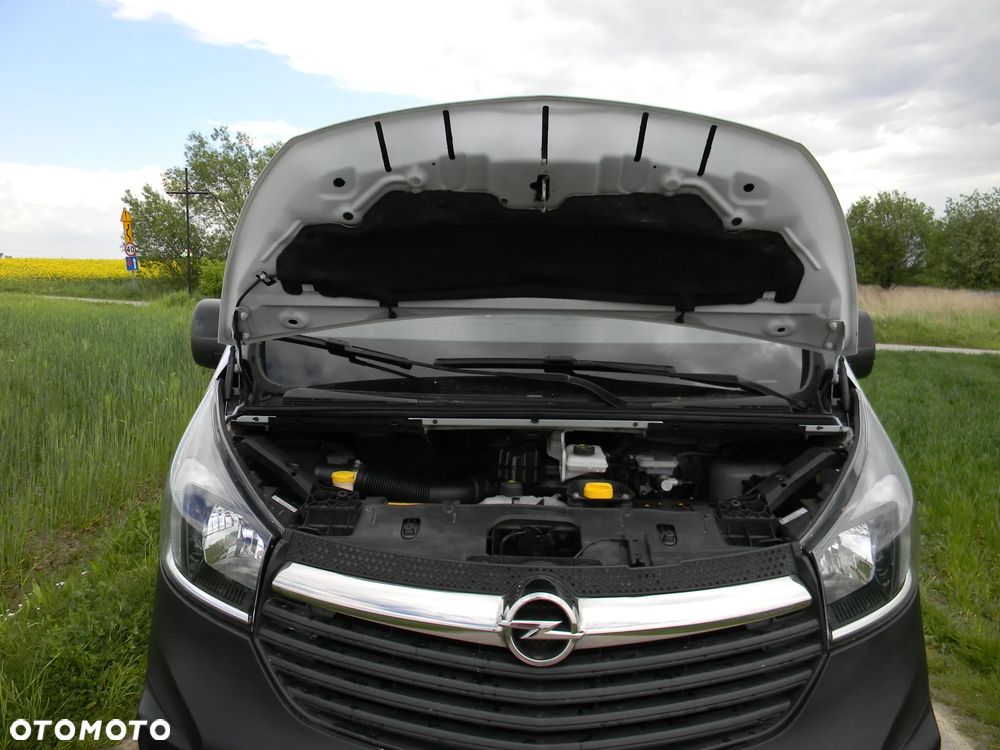 Opel Vivaro - 9