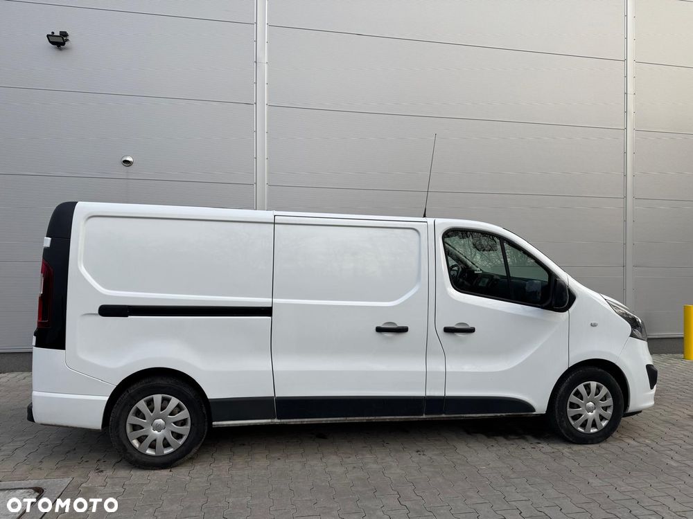 Opel Vivaro - 10