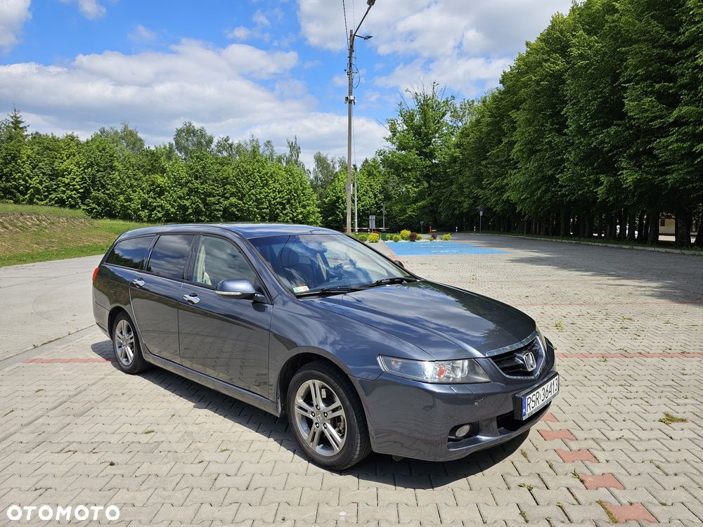 Honda Accord - 1